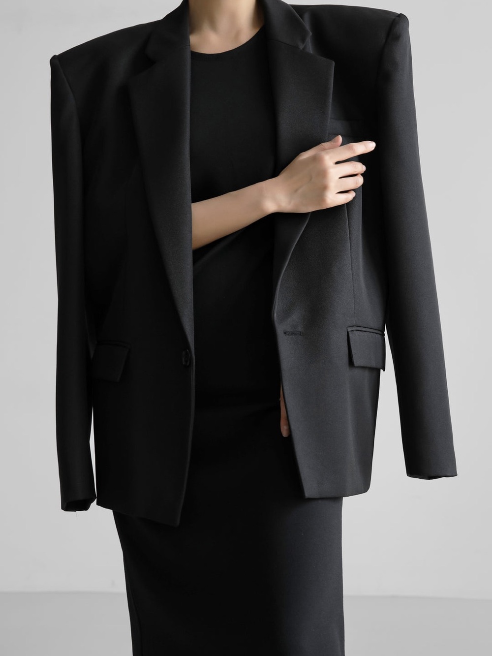 The Frankie Shop Blazer - Picture 2 of 8